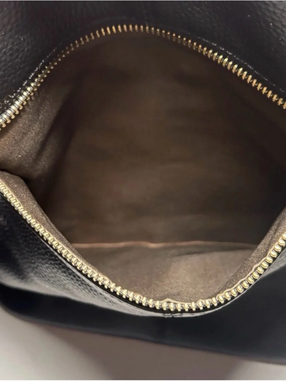 Kattee Women's Black Soft Pebbled Leather Hobo Shoulder Bag — NWT